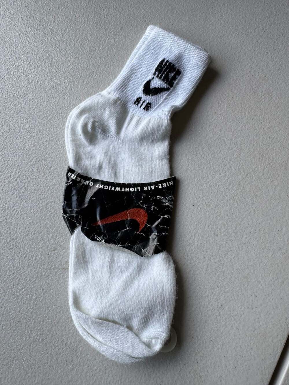 Vintage Nike Air Lightweight Quarter Socks (Size 9-11)